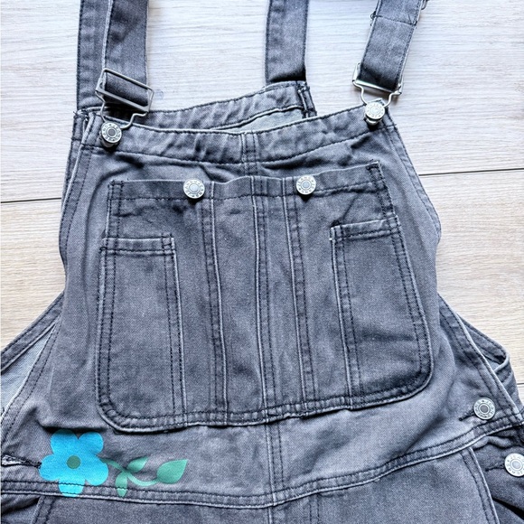 Brand New with Tags!! Floral Print Women's Denim Overalls - Picture 2 of 15